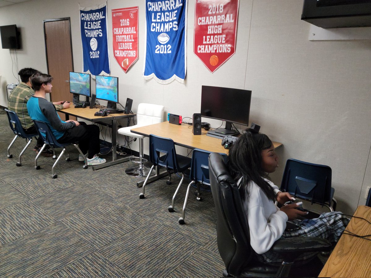 First Esports Rocket League match. We may have lost, but these kids make everything fun! <a href="/lobuckland13/">Lauren Buckland</a> <a href="/ChapCares/">Chaparral HS</a>
