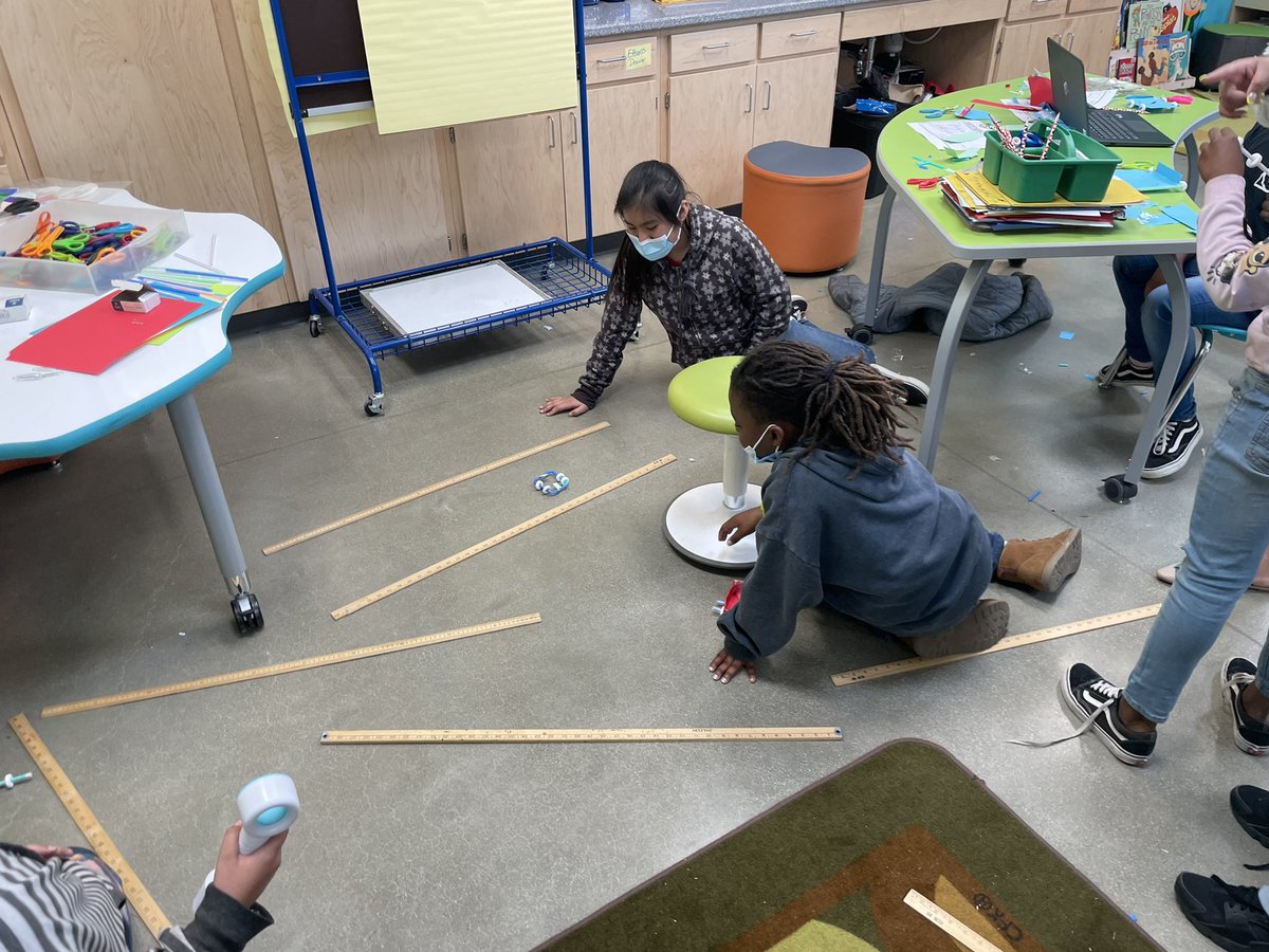 TonyRchrdsn's tweet photo. Learning about renewable energy is way more fun when you get to make wind powered cars!!! 🚗 That’s exactly what our 4th grade learners @MLK_STEAM did this week! Creative designs and they can tell you all about why renewable energy is the way forward! ⚡️ #teamBCSD #theSTEAMteam https://t.co/PsMD2umnPs