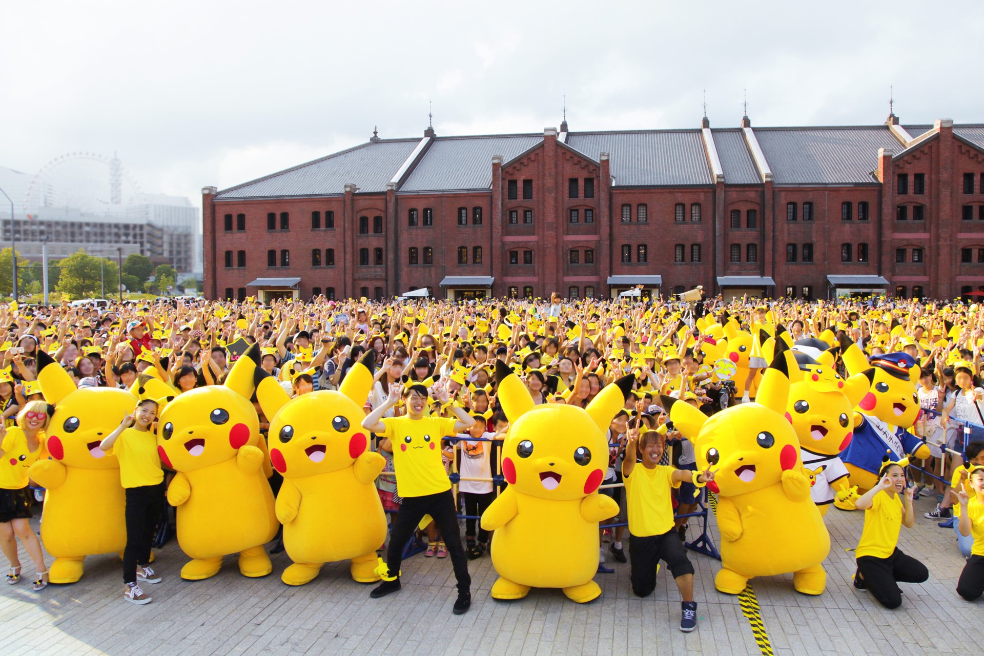 【未開封】ピカチュウ大量発生チュウ プロモ 横浜