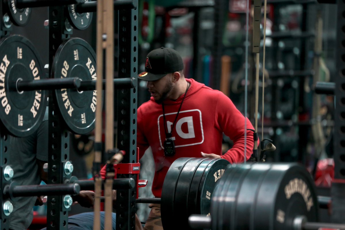 RockOfficial__'s tweet image. In the trenches for real!! 
#proday #prodayprep #pathtothedraft
