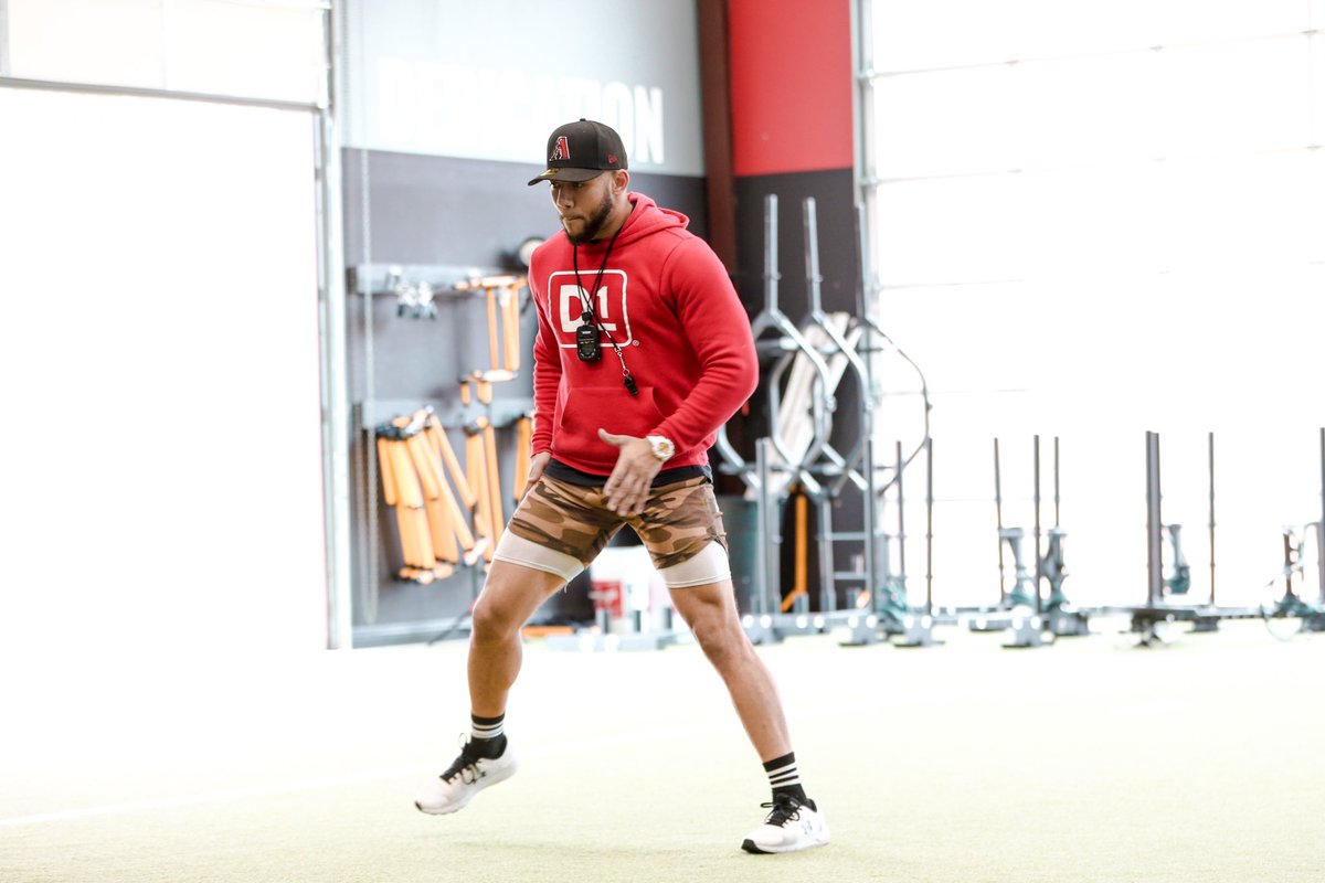 RockOfficial__'s tweet image. In the trenches for real!! 
#proday #prodayprep #pathtothedraft