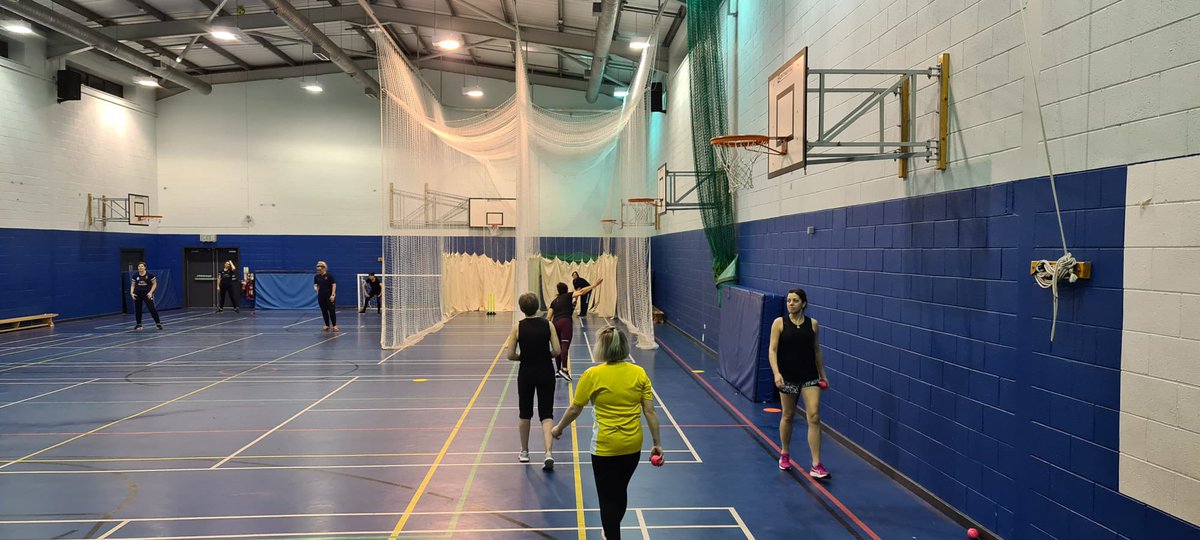 fleetwoodcc's tweet photo. Women’s section training this evening #talkintours #friendlybunch @pscricket @npremierleague @LancsCricketWMN @BBCLancsCricket @BBCLancsSport @FhsPEdept https://t.co/HjkB3foTPk