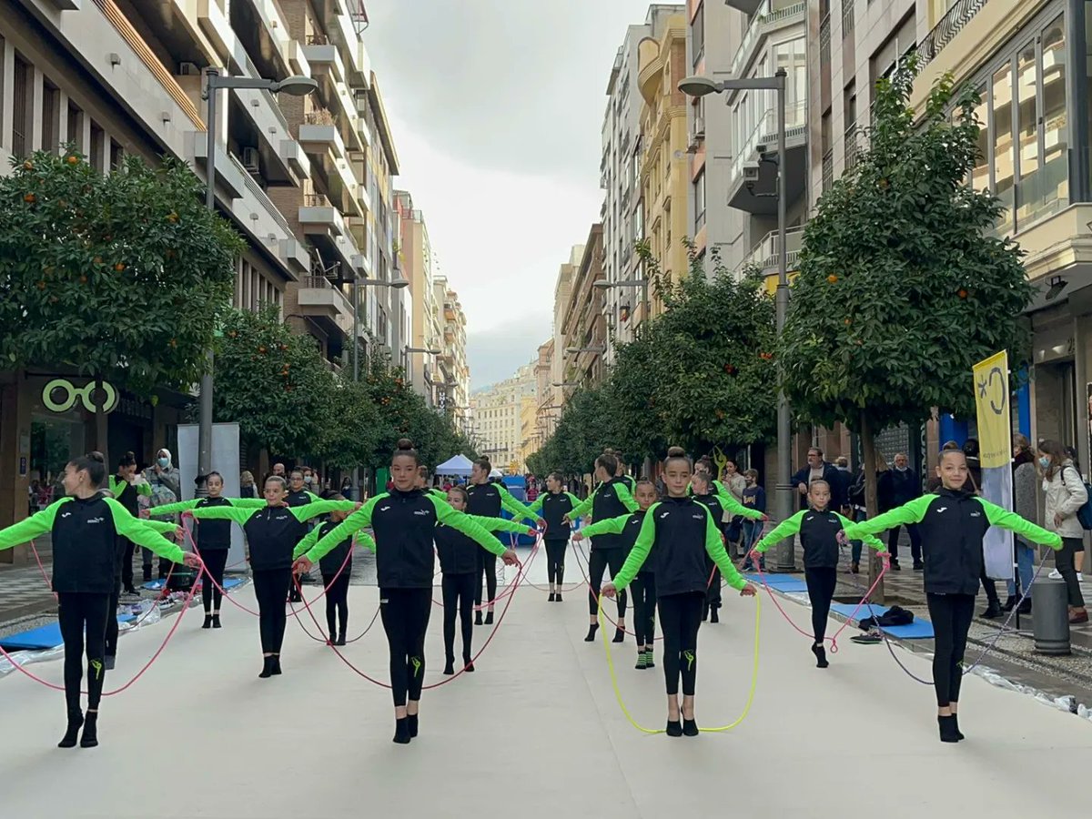 💚 𝘿𝙄𝘼 𝙎𝙄𝙉 𝘾𝙊𝘾𝙃𝙀 𝙀𝙉 𝙇𝘼 𝘾𝘼𝙇𝙇𝙀 𝙍𝙀𝘾𝙊𝙂𝙄𝘿𝘼𝙎 
Una vez más tuvimos el placer de participar en el día sin coche que organizó el Ayuntamiento de Granada en la Calle Recogidas.
Es un orgullo dar vida a las calles de Granada con unas iniciativas tan bonitas 💕