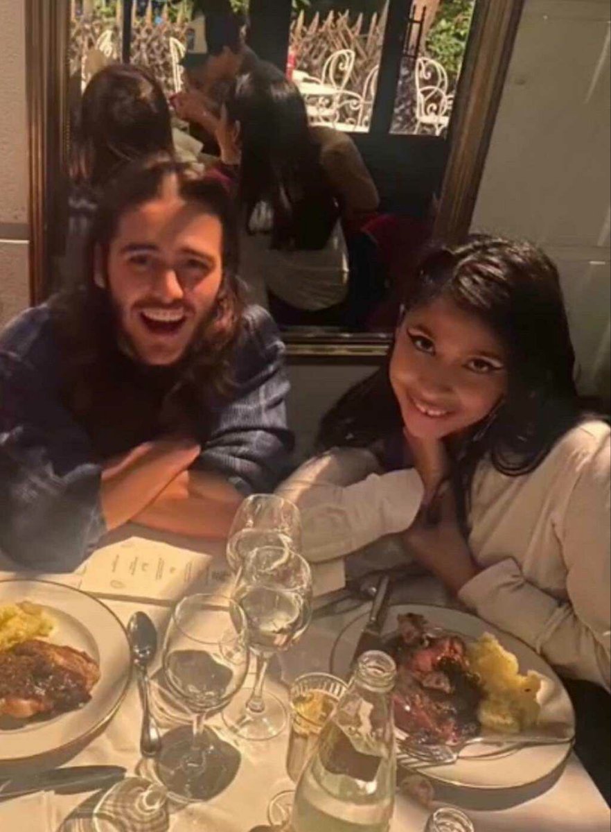 chowediscn's tweet photo. charlie, Madi and Owen eating together 😭❤️ https://t.co/wFlfK37kpc