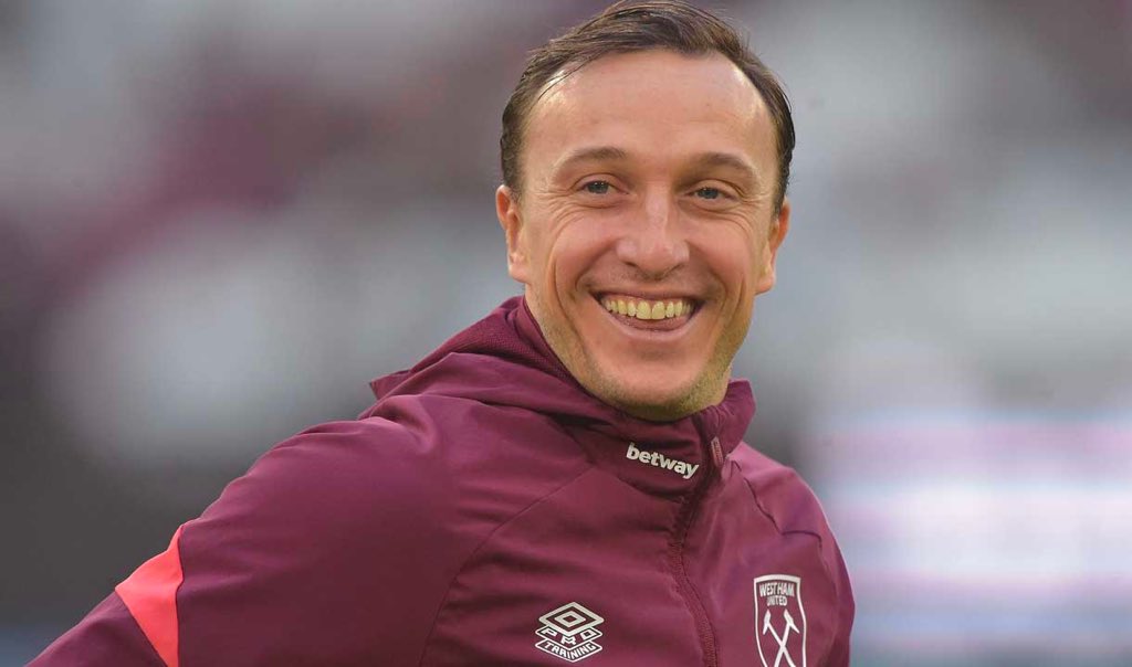 When you realise the dream of Mark Noble schooling Barcelona at the Camp Nou is still on 😍