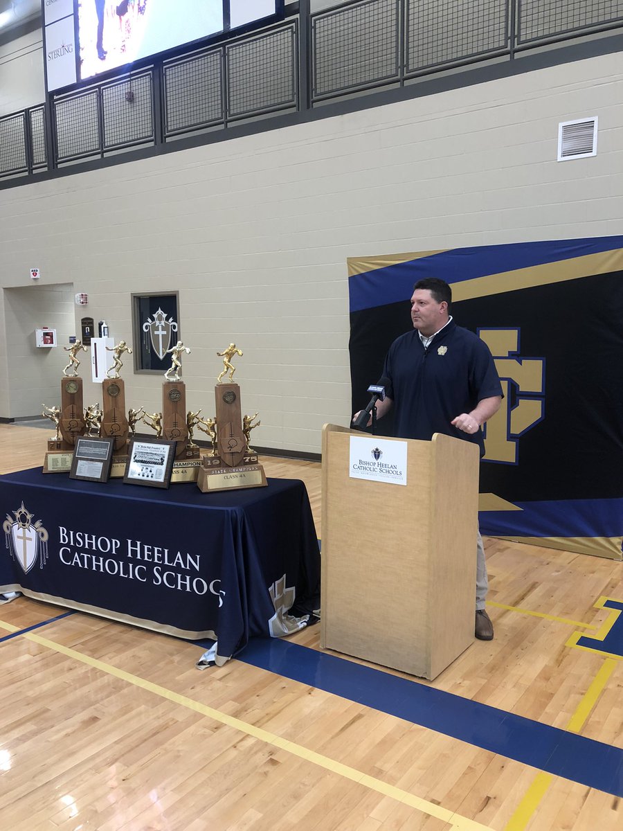Former Heelan grad and <a href="/HawkeyeFootball/">Hawkeye Football</a> team captain Jon LaFleur was tabbed the new head coach of @BHFPride this afternoon. 

Hear his excitement in helming the Crusader program tonight at 6 on <a href="/kcautv/">KCAU 9 News</a>!