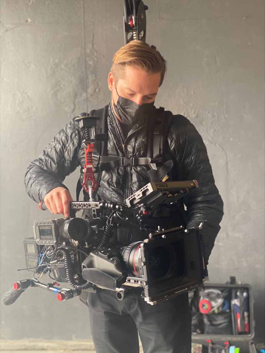 SASMOVIESTUDIO's tweet image. Rent out one of #SAS&apos;s sound stages! This is stage 3 from our Los Angeles Location🌴

Or sets are extremely spacious and we provide everything you need when it comes to filming any type of shoot🎥If you have any questions, just let us know and we are happy to assist you💯#Film