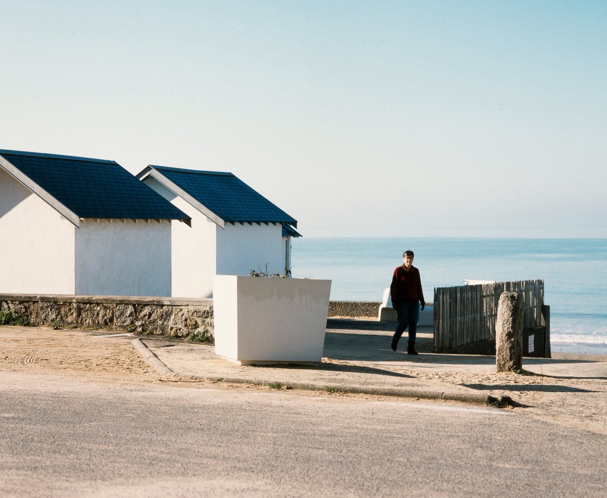 Capreoluskid's tweet photo. Medium format on the beach https://t.co/KFIJVgleVv