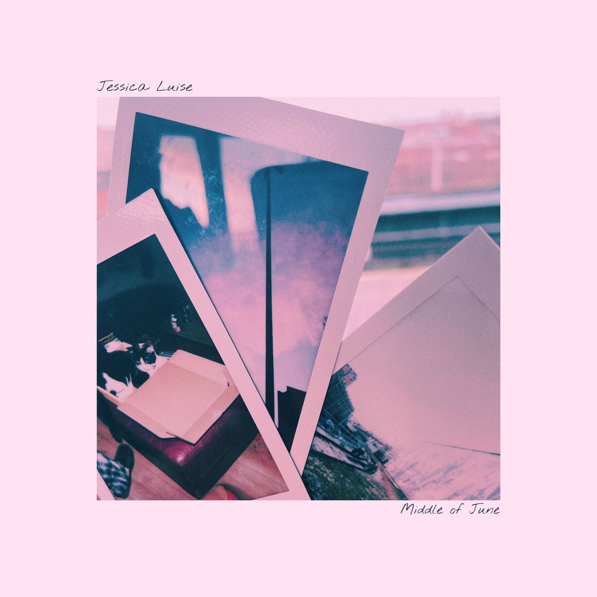 phonograph_me's tweet photo. Here are our treats for the day 🎶 we’re featuring the new singles from Bear’s Den, Brite Spot, Jessica Luise and Slowdaze so tap the link in our bio & have a listen 🎧
#phonographme #newmusic #innewmusicwetrust #newonphonographmetoday #bearsden #britespot #jessicaluise #slowdaze https://t.co/YUf3FgGLTG