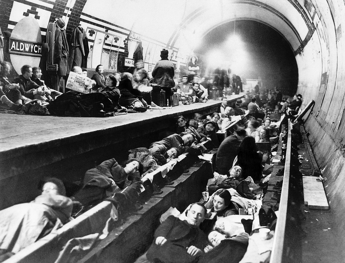 patomolina's tweet photo. El metro de Londres en 1941 / El metro de Kharkiv en 2022.

"La historia no se repite, pero rima", decía Mark Twain. https://t.co/FwOvl1Uy6n
