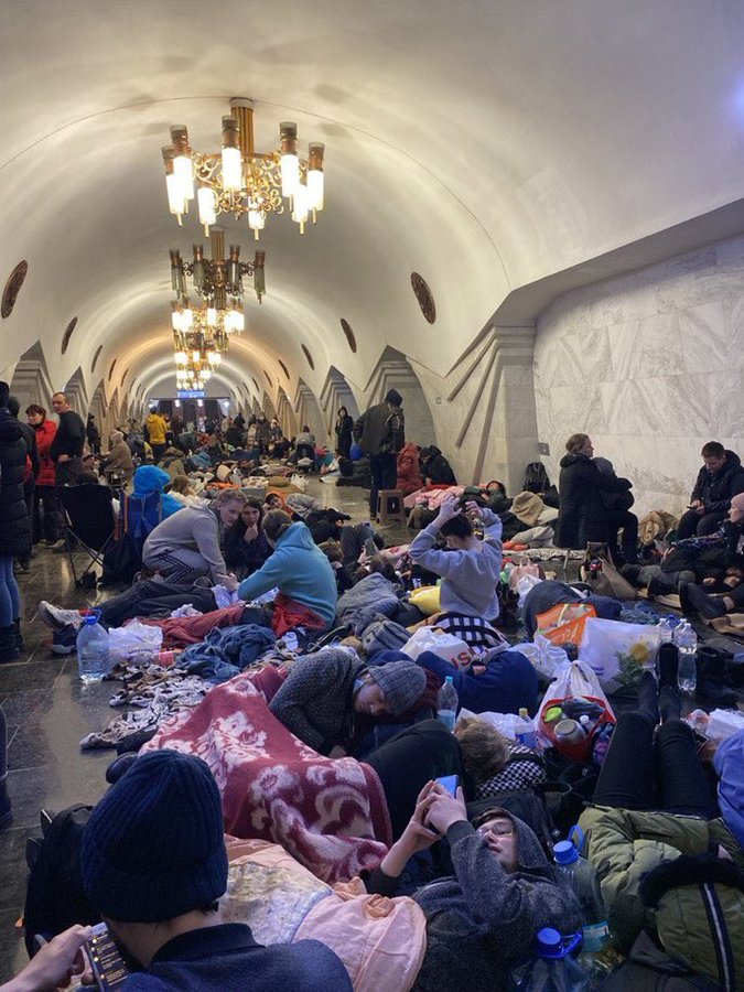 patomolina's tweet photo. El metro de Londres en 1941 / El metro de Kharkiv en 2022.

"La historia no se repite, pero rima", decía Mark Twain. https://t.co/FwOvl1Uy6n
