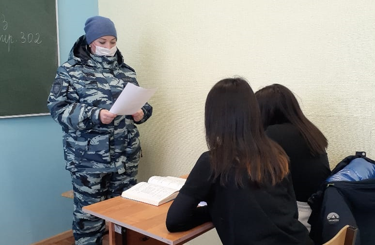 mvd49's tweet photo. В Магаданской области полицейские подвели итоги акции «Подросток – учёт»

https://t.co/5LETOycMIs https://t.co/dK5opxxCcS