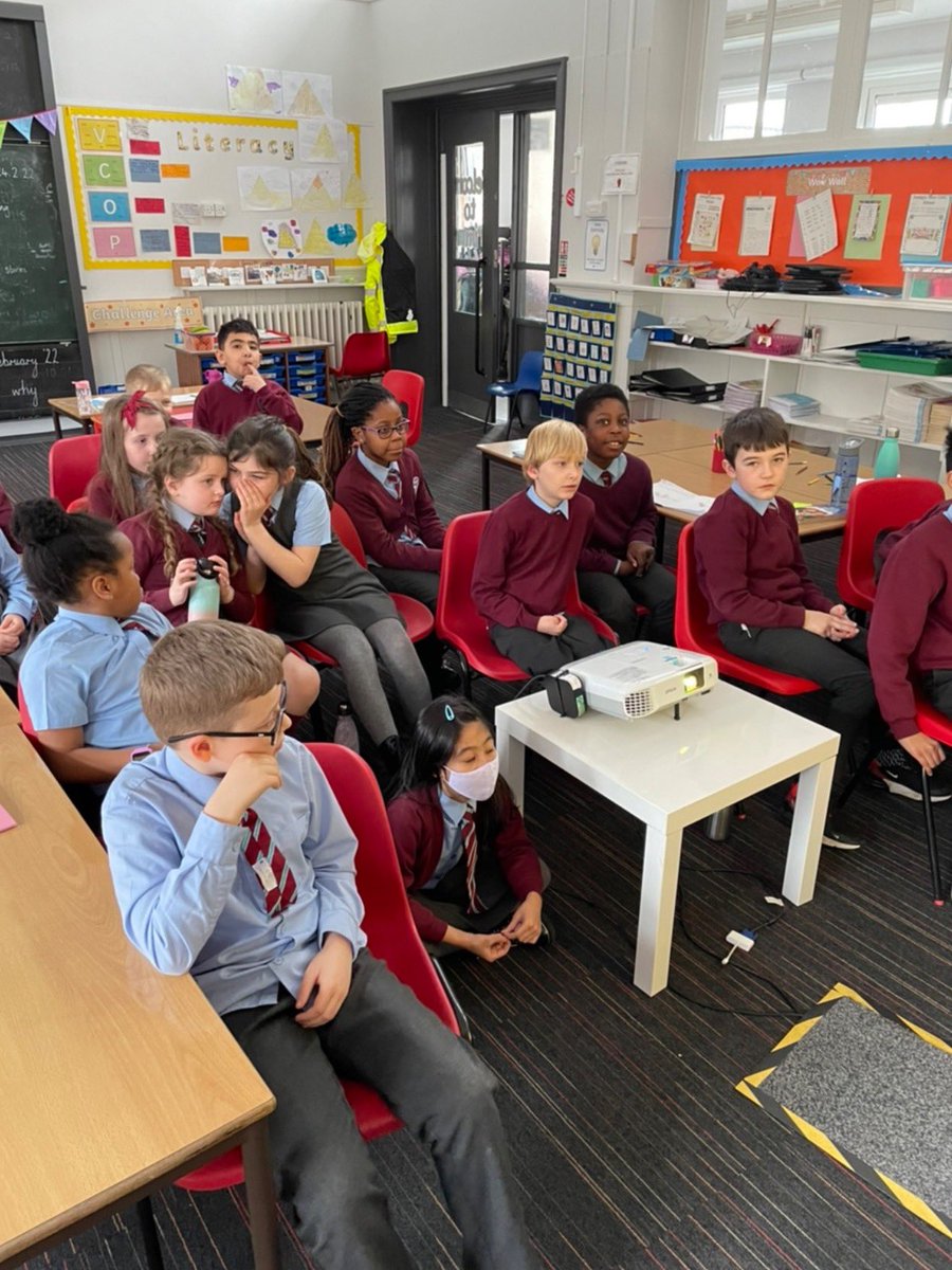 StCharlesGla's tweet photo. P4 had a very special virtual assembly with @NtlMuseumsScot this afternoon. They got to learn about #AncientEgypt and saw lots of Ancient Egyptian #Artefacts. #LearningFromTheExperts #BringingHistoryAlive #PeopleInThePast https://t.co/dpL6hTsuxP