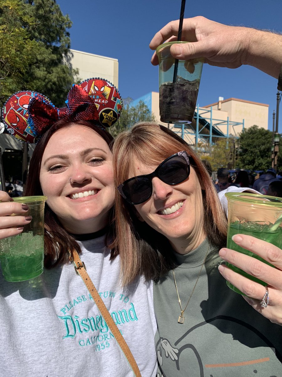 brokesnettles's tweet photo. Drunk Disney is the best Disney https://t.co/nDu3pMcMpH