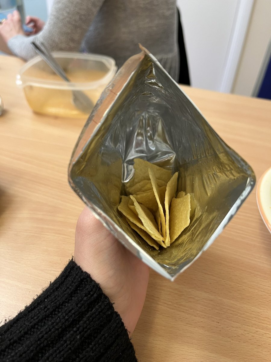 PCaller's tweet photo. @walkers_crisps you are kidding me right? https://t.co/tYDfEXep3g