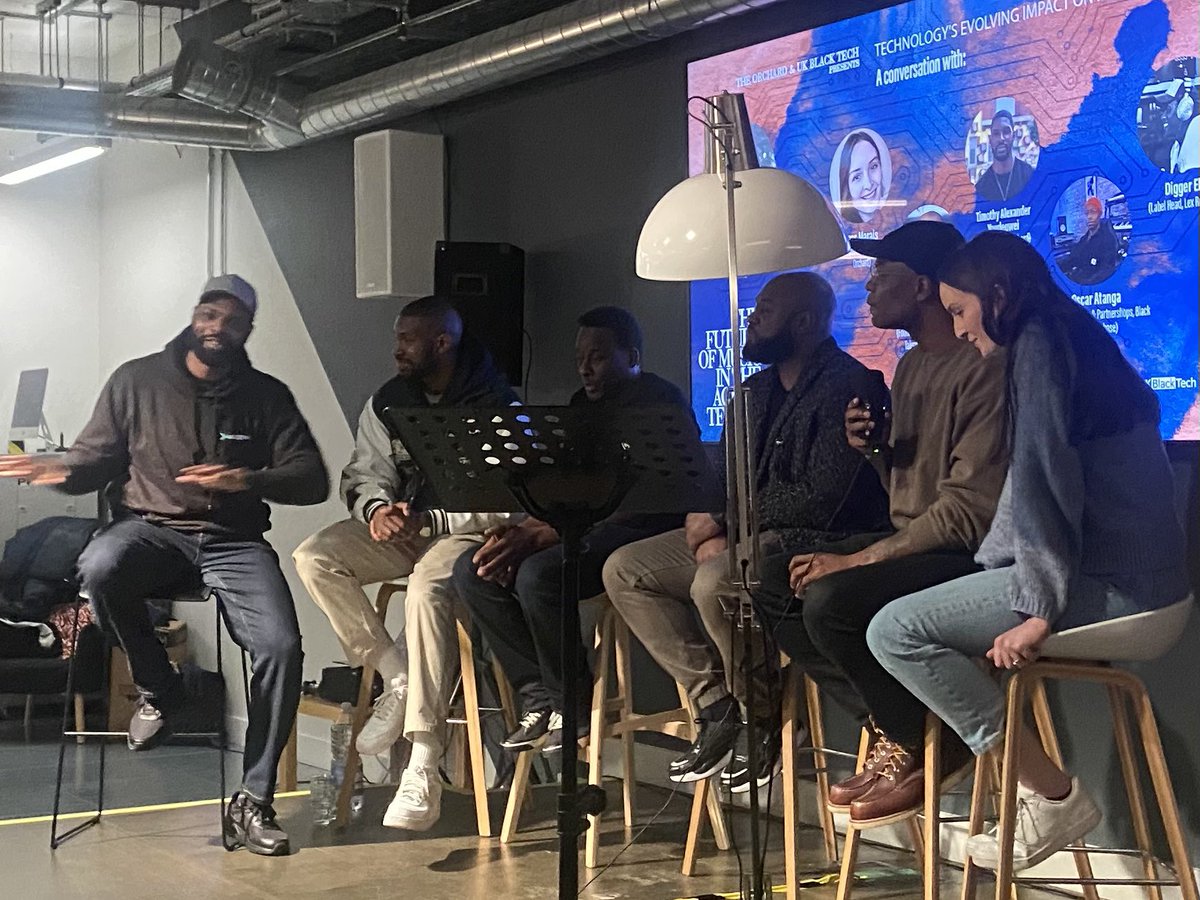 MikeDre_'s tweet photo. A lot of knowledge being dropped at @UKBlackTech tonight https://t.co/nJGTNlRBAi
