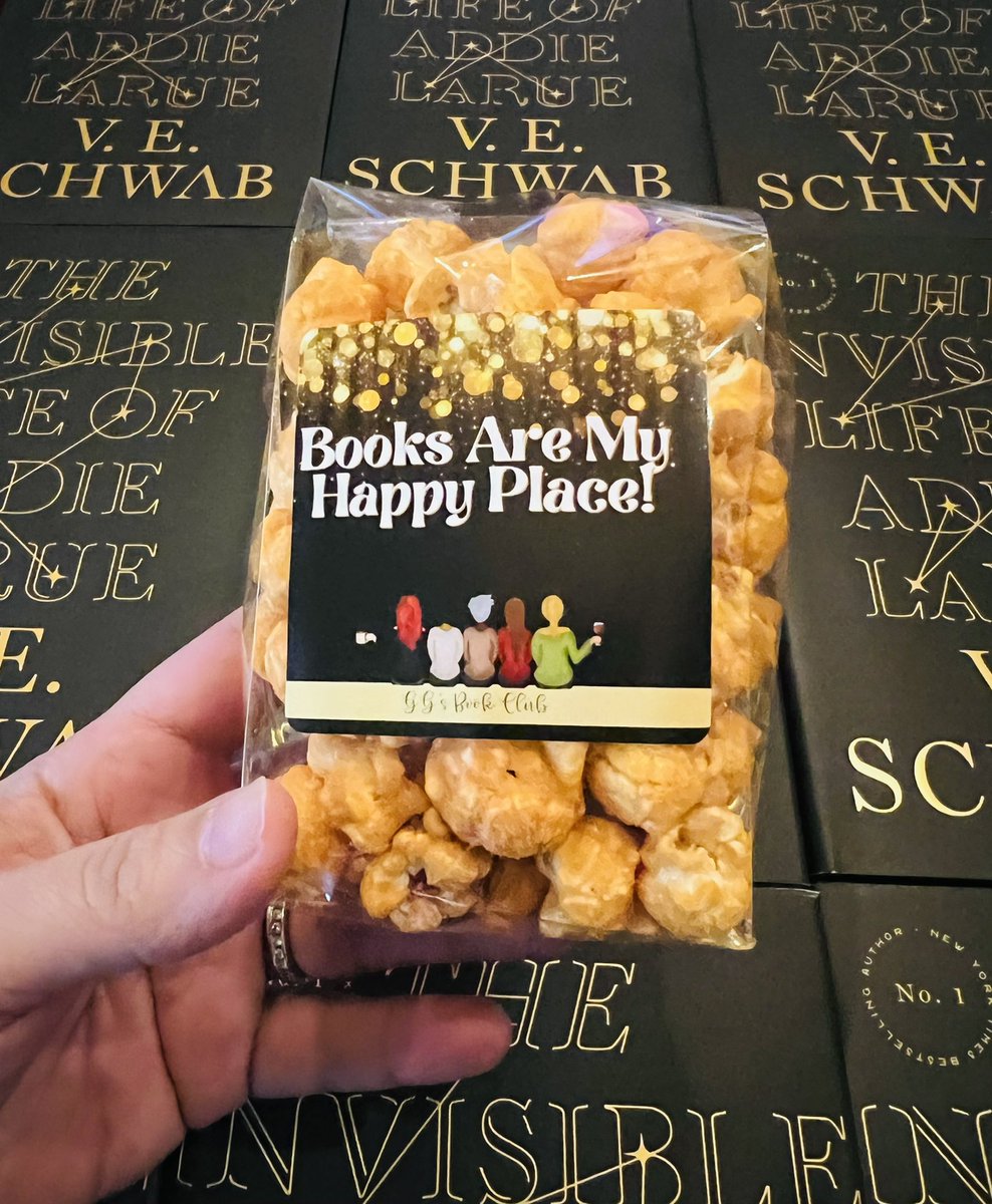 Guess what arrived?! 🍿🎉😍

This month’s popcorn flavors include Caramel Sea Salt and Zesty Nachos! 😋

Boxes are currently being packed and sealed for pickup and shipping tomorrow. 🎉

Be on the lookout book friends!😉

#GGsBookClub #MarchPick #BookTreats