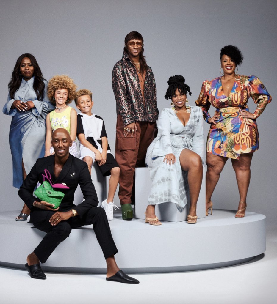 HomebyAreeayl's tweet photo. This is a dream! 

I designed a special capsule collection exclusively for @macys! I am super honored to be a 2022 Icon of Style along with these amazing artists, Ade Samuel, @jeromelamaar, @stellaandblaise, @theegoogoo and @mateonewyork 💐 https://t.co/11BA5y1EQv