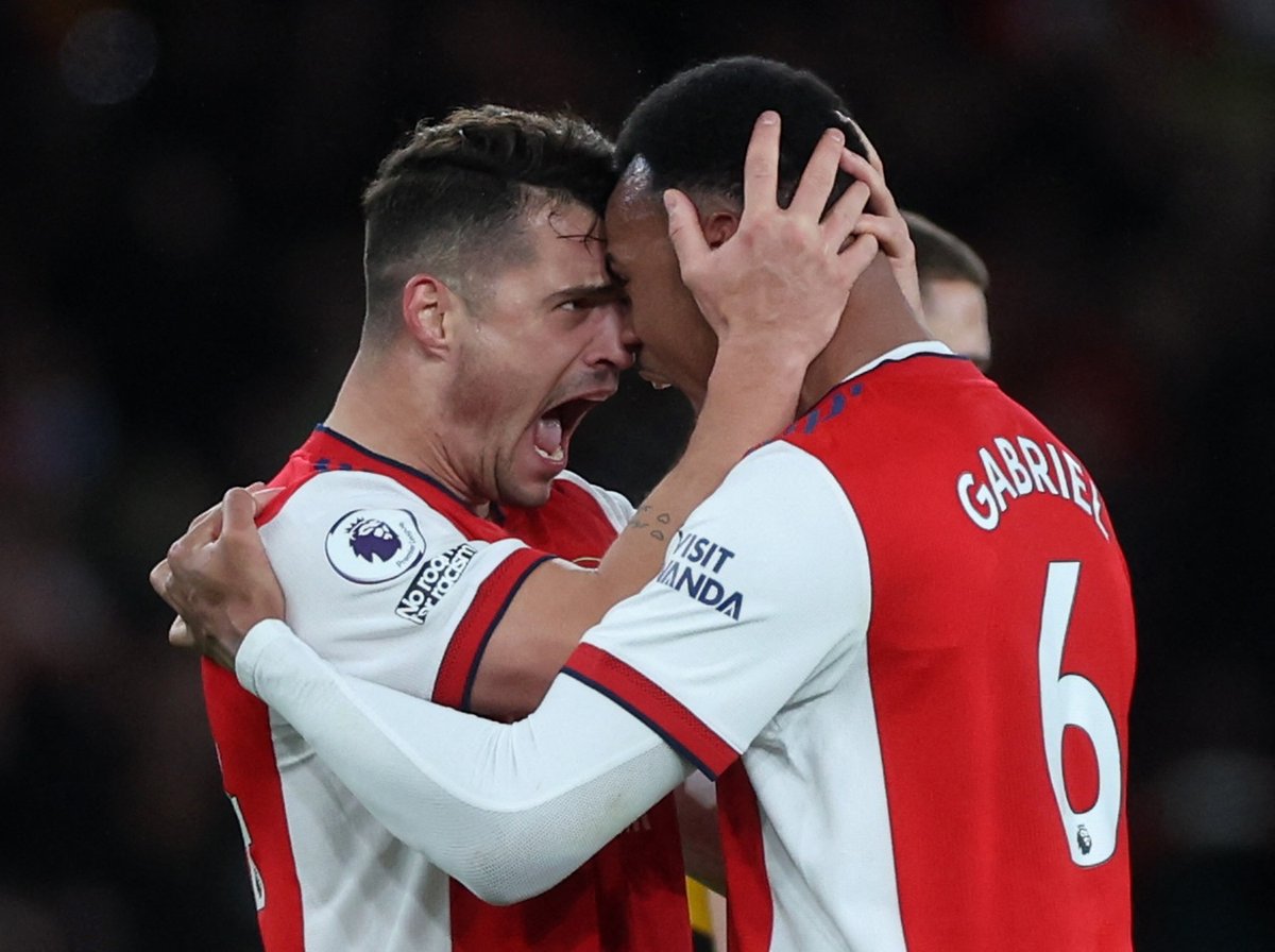 Premier League tweet media