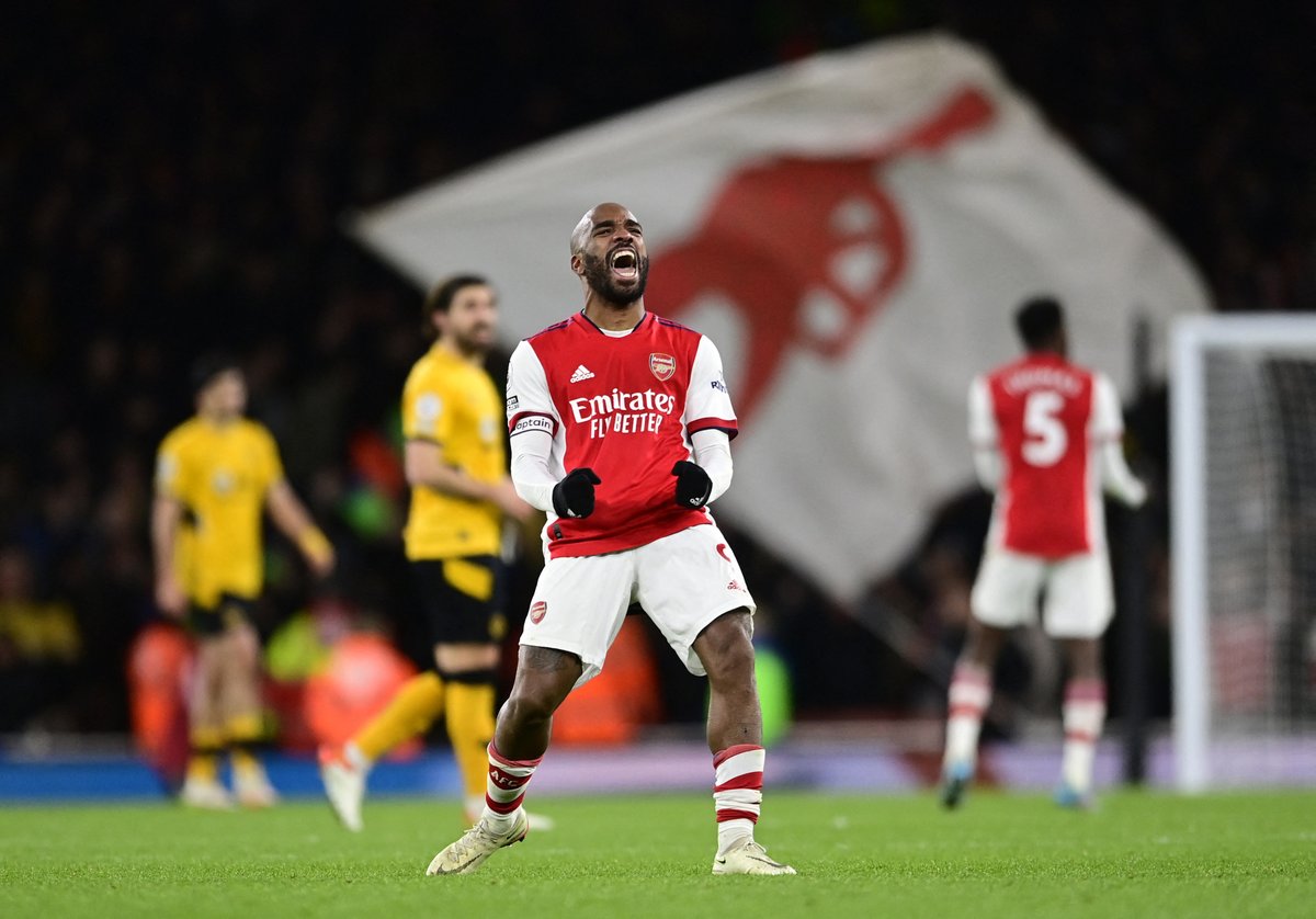 Premier League tweet media