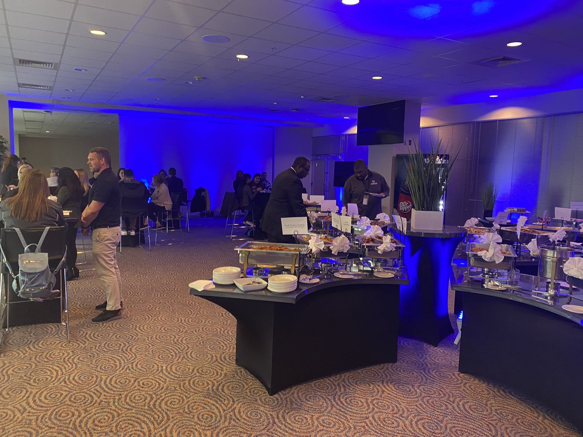 VPACNicole's tweet photo. 2022 Prom Tasting @BerryCenter  so excited to have our Proms back this year! https://t.co/KRd5RF7RsZ