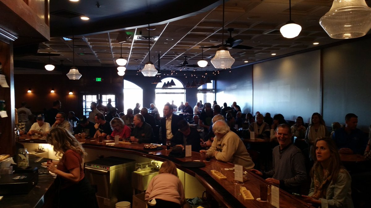 Six years ago today, I was so busy that I managed just one photo of our opening day.
To all of you who have been on this journey with us and helped along the way, we thank you from the bottom of our hearts!
#TBT #6thAnniversary #BeerWorthSharing