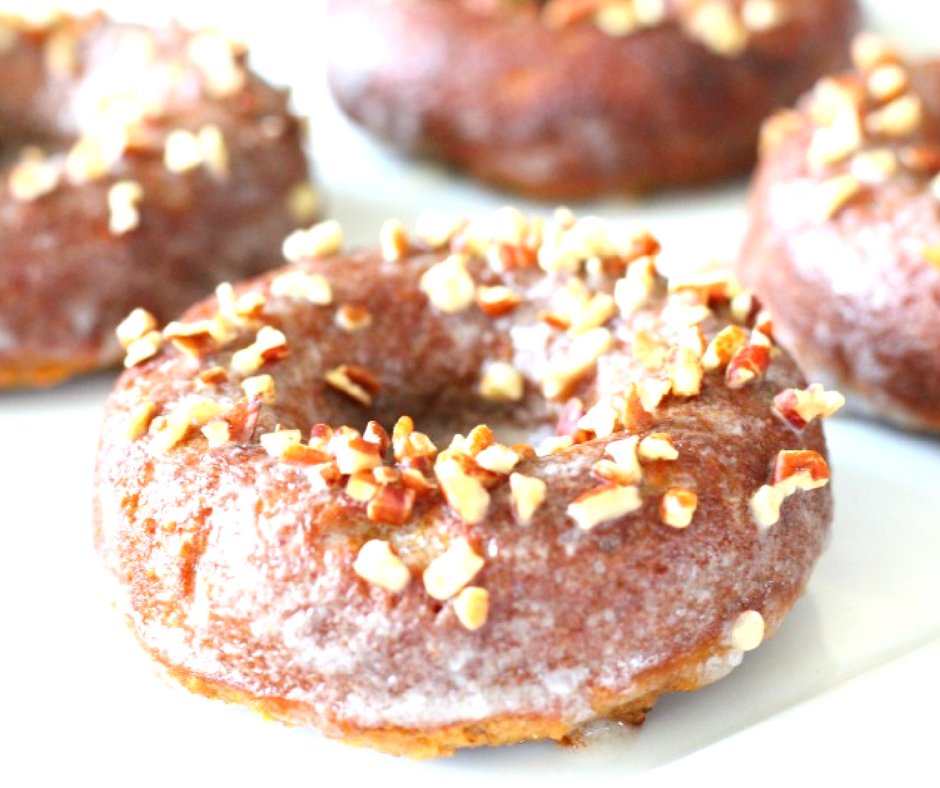 FitFoodieMama's tweet photo. 🍩 worry, 🐝 happy that it's Friday and these Maple Pecan Donuts are paleo, packed with protein and perfect to refuel with post-run! https://t.co/XWR4Rgimm8 #runchat #willrunfordonuts https://t.co/ZDIpB4WBIU