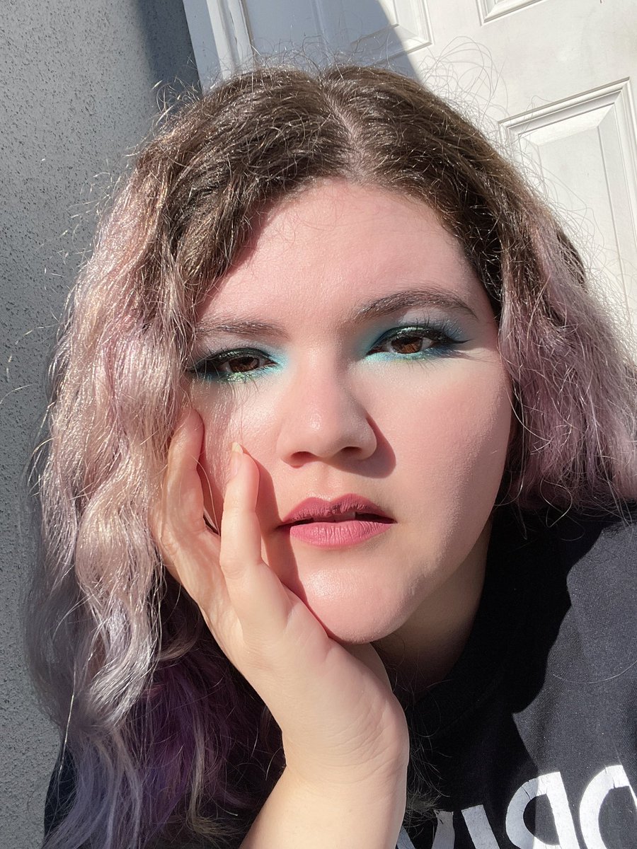 JacJacMB's tweet photo. Hehe ๐ #makeup #makeuplooks #bts #btsmakeup https://t.co/RO8ZcgvSyj