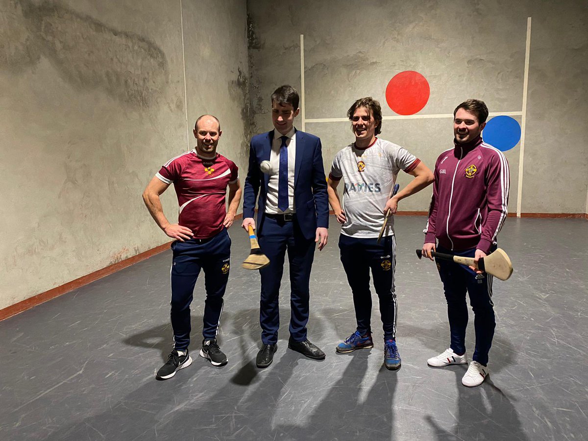 jackfchambers's tweet image. I met so many wonderful volunteers, players and club stalwarts on my visit to @plunketts_ie tonight. Great to see the progress made to their clubhouse in recent years. 

Delighted my department recently allocated €140k to help the club grow and serve the community.