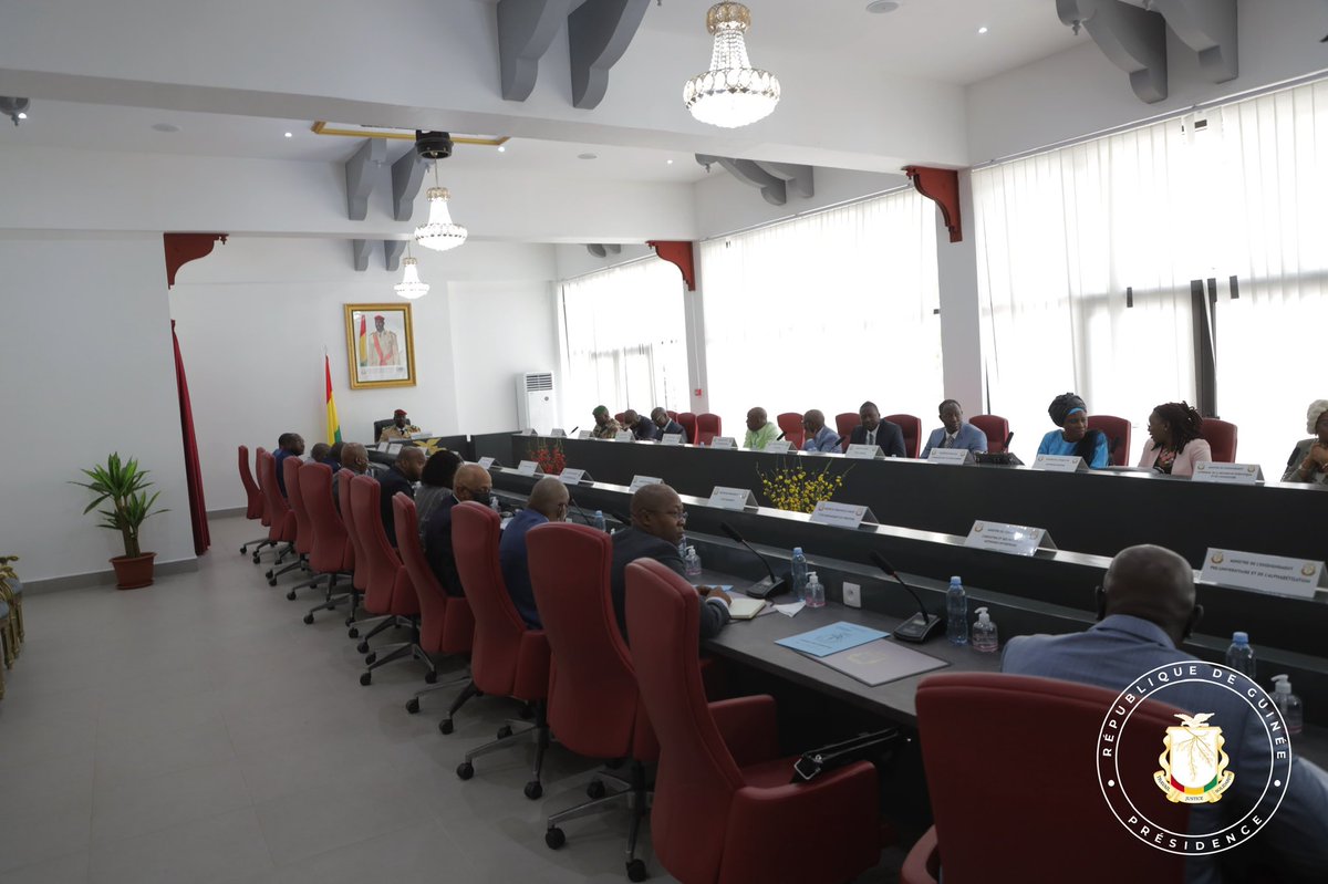 #ConseilDesMinistres

Le Conseil des Ministres s’est tenu ce jeudi 24 février 2022, sous la Présidence du Chef de l’État, Colonel Mamadi DOUMBOUYA, au Palais Mohammed V.

#CDMGN #PresidenceGN