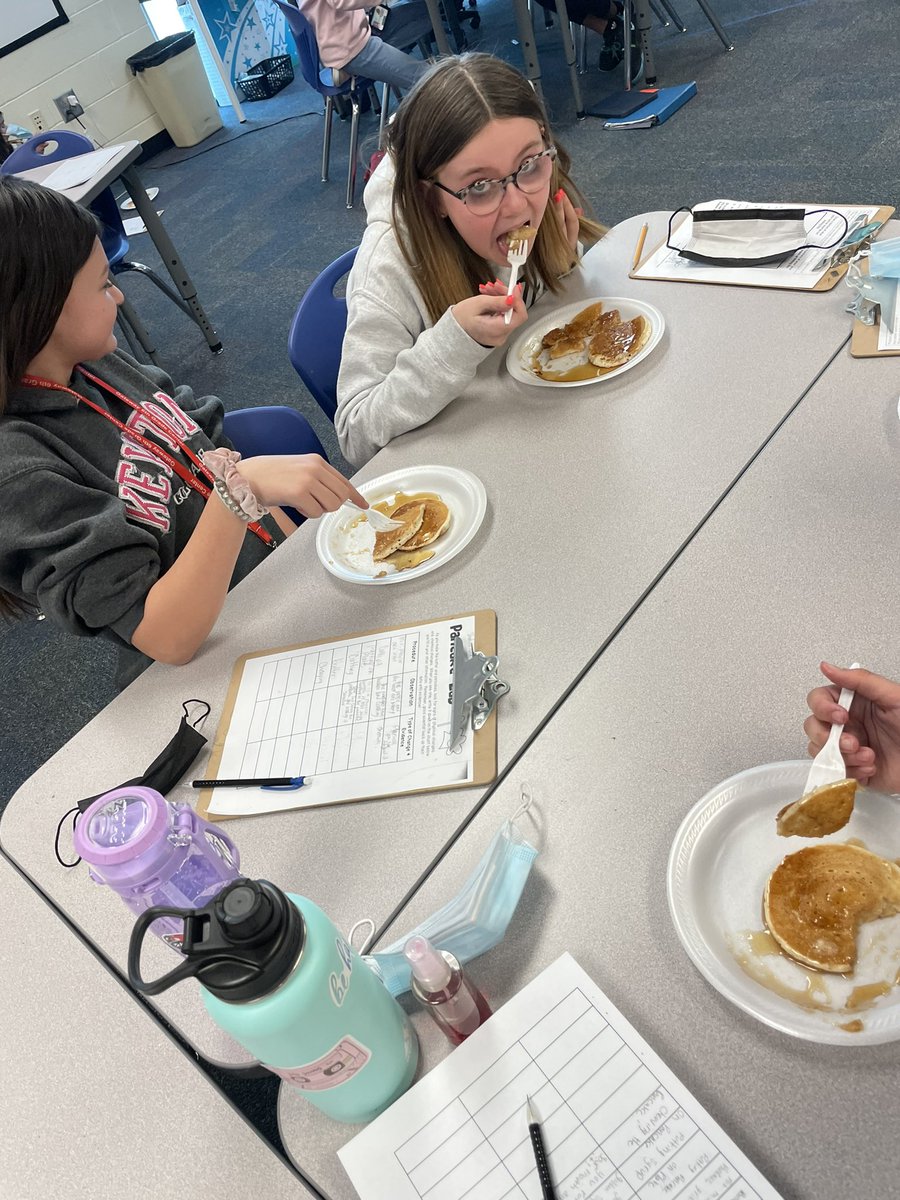 AmyFiene's tweet photo. Making pancakes is a great way to see physical &amp; chemical changes in real life. https://t.co/aClnC1HoJu