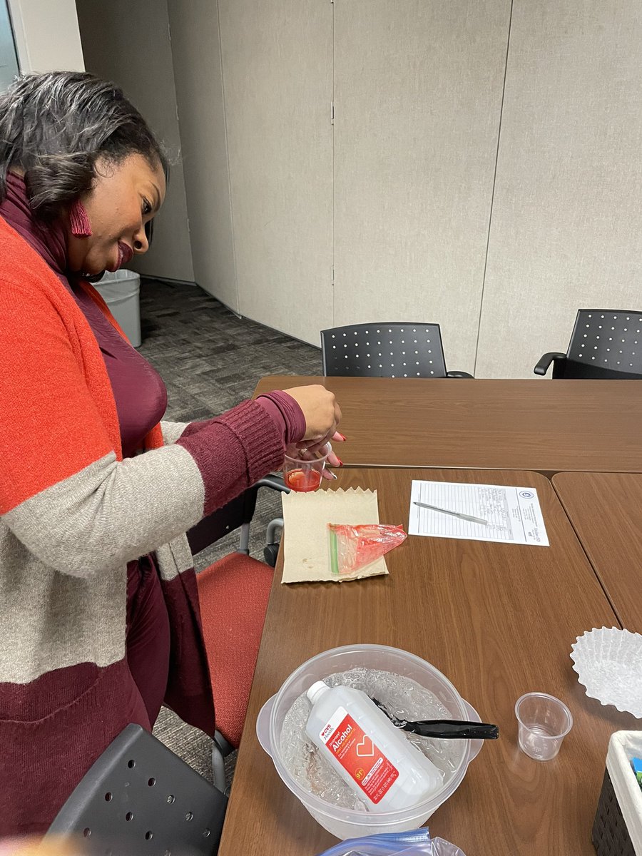 AmariShields_'s tweet photo. Really enjoyed today’s 7G Science Power Up! We extracted strawberry DNA! @TamikaBartley even joined in on the fun for some cross-curricular connections! #sisdscience @SheldonISDPD https://t.co/wXkZdiIfRR