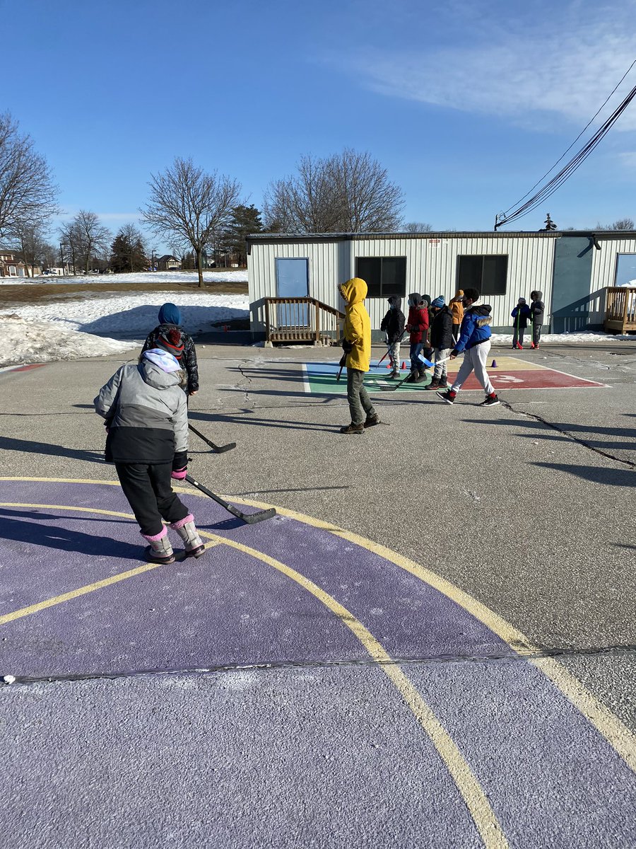 Ms Davies tweet media