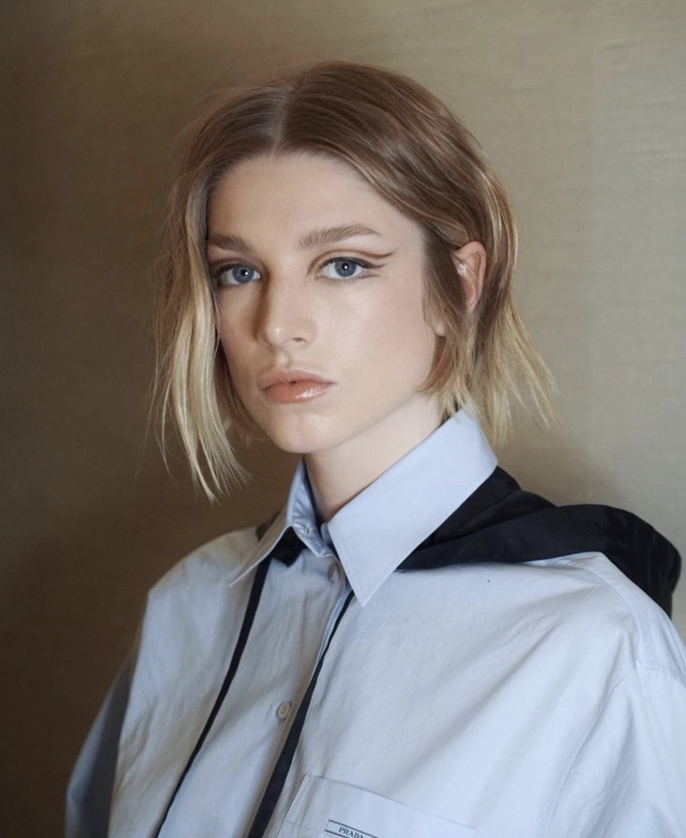 FilmUpdates's tweet photo. Hunter Schafer for Prada https://t.co/flpRQNP29z