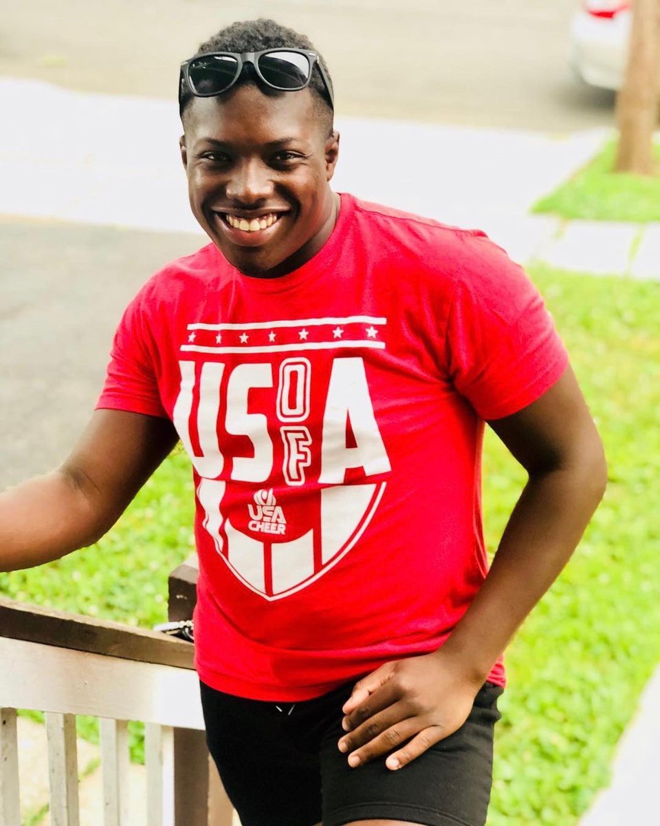 K Y L E ⚡️ tweet media