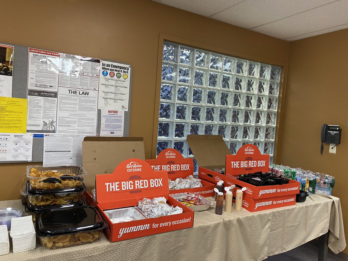 GordonRVMS's tweet image. Thank you PIT Crew for the amazing lunch for staff @RanchViewMS. So appreciative! 💖