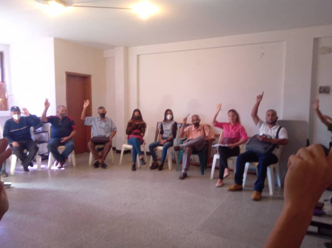 stephenjrg's tweet photo. Hoy #24Febrero en un ambiente cordial y fraterno aprobamos nuestra comisión electoral para legitimar nuestra autoridades regionales y municipales, vamos en unidad y creyendo fielmente en qué debemos sembrar la democracia interna en nuestro partido.
@partidoUNT 
@UntSucreCna https://t.co/syKY7VVIpZ