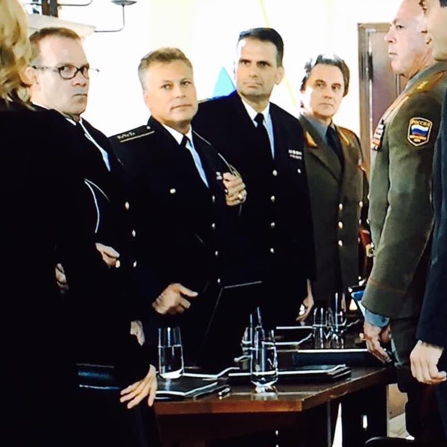 TommyBayiokos's tweet image. Playing the Russian General (center) opposite actress “Tea Leoni” in an episode of CBS’s Madam Secretary &amp;amp; thank you Daily News….#Russia #TV #RussianGeneral #DailyNews #Russian #Actor #Drummer 🎬😎