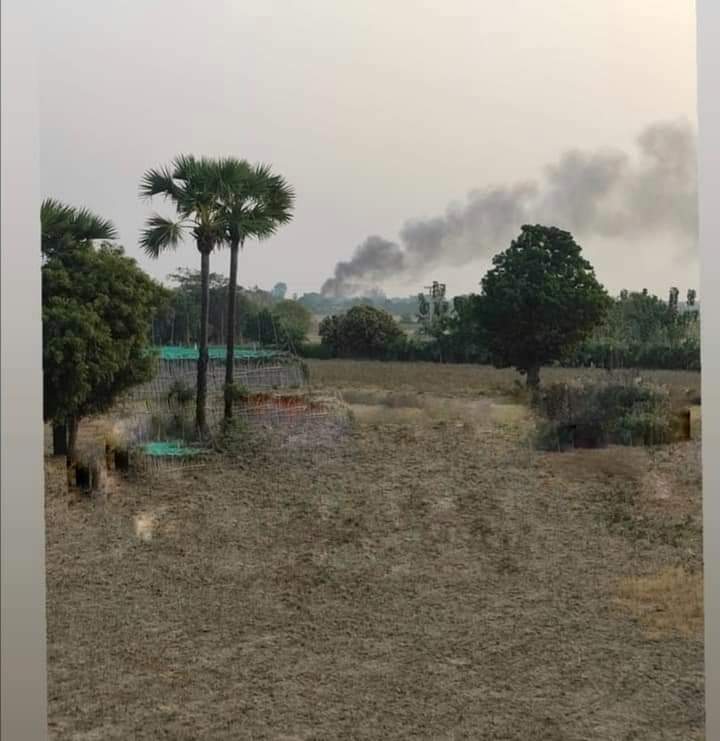 At around 6 am this morning, heavy artillery shells were fired at Zee Phyu Kone village, Nga Ma Sar Yit village ,west of Shwebo town, and all the people were fleeing.
 
A woman was killed by a gunshot wound. 
#Alldictatorsarethesame
<a href="/YourAnonRiots/">Anonymous🐾🐈‍⬛</a> <a href="/poppymcp/">Poppy McPherson</a> <a href="/POTUS/">President Donald J. Trump</a> <a href="/RapporteurUn/">UN Special Rapporteur Tom Andrews</a>