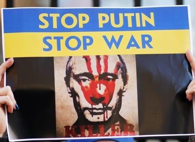 Que bueno todas esas personas que muestran sensibilidad ante las injusticias que suceden en el mundo sin importar donde sean, siempre será mejor que nada
Quienes dicen “primero vean lo qué pasa en su país, no saben ni donde está Ucrania” o cosas así: den más acciones que quejas.
