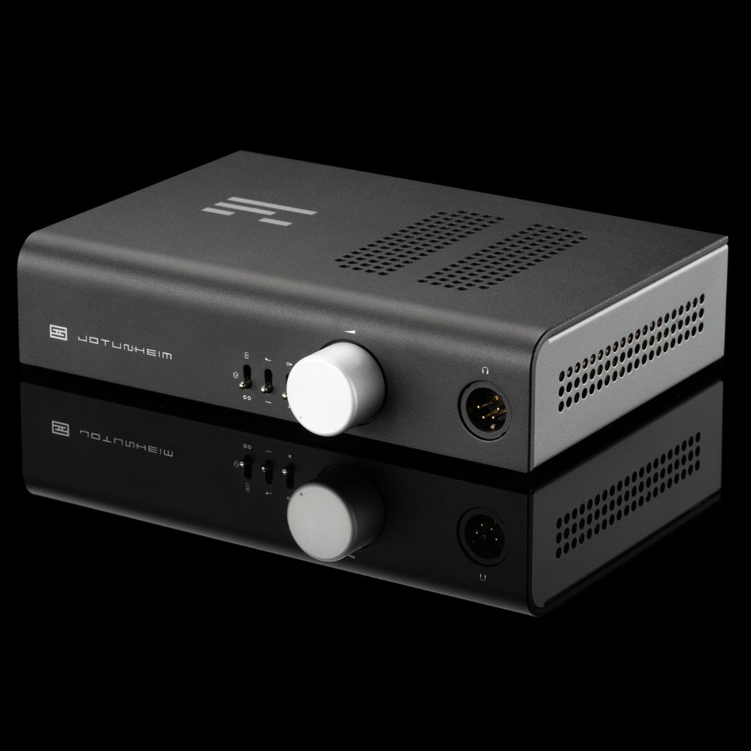 raalrequisite's tweet photo. 🔊 The Jotunheim R provides switchable baffle compensation, to ensure compatibility with future ribbon headphone models, as well as switchable passive preamp outputs, and both balanced and single-ended inputs.

#chordelectronics #engineer #raalrequisite #jotunheim #sr1a https://t.co/GKnRSXD041