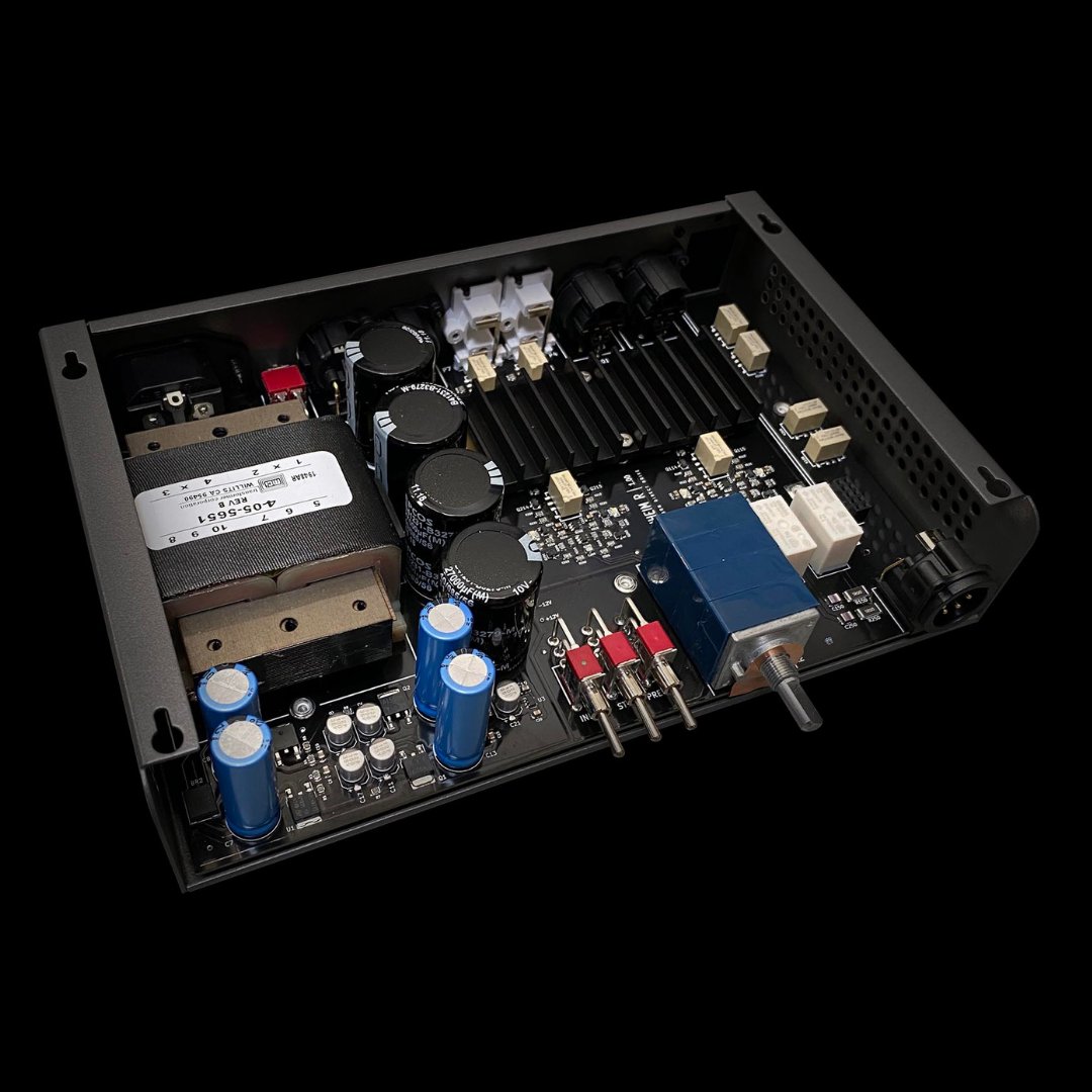 raalrequisite's tweet photo. 🔊 The Jotunheim R provides switchable baffle compensation, to ensure compatibility with future ribbon headphone models, as well as switchable passive preamp outputs, and both balanced and single-ended inputs.

#chordelectronics #engineer #raalrequisite #jotunheim #sr1a https://t.co/GKnRSXD041