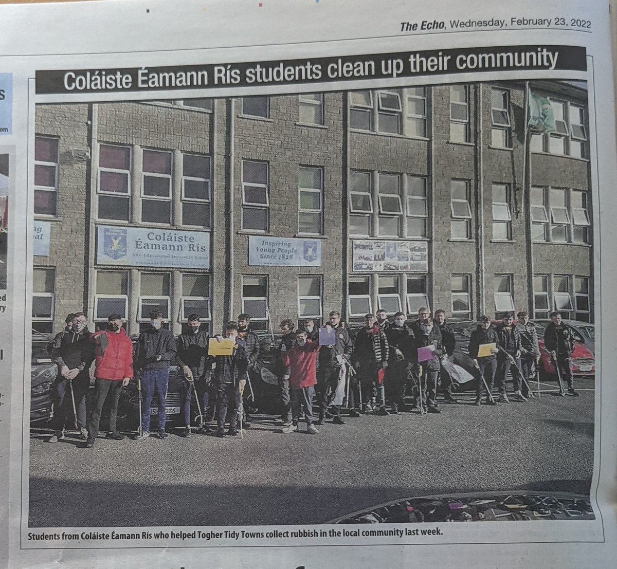 TogherT's tweet photo. @DeerparkCBS in association with @TogherT teaming up during the week to do some Litter picking with a difference. All rubbish was collected and analysed and a report to be drawn up from TY students along with @corkcitycouncil and Tidy Towns. @ryanssupervalu @spike_osullivan https://t.co/C1PNl5DexQ