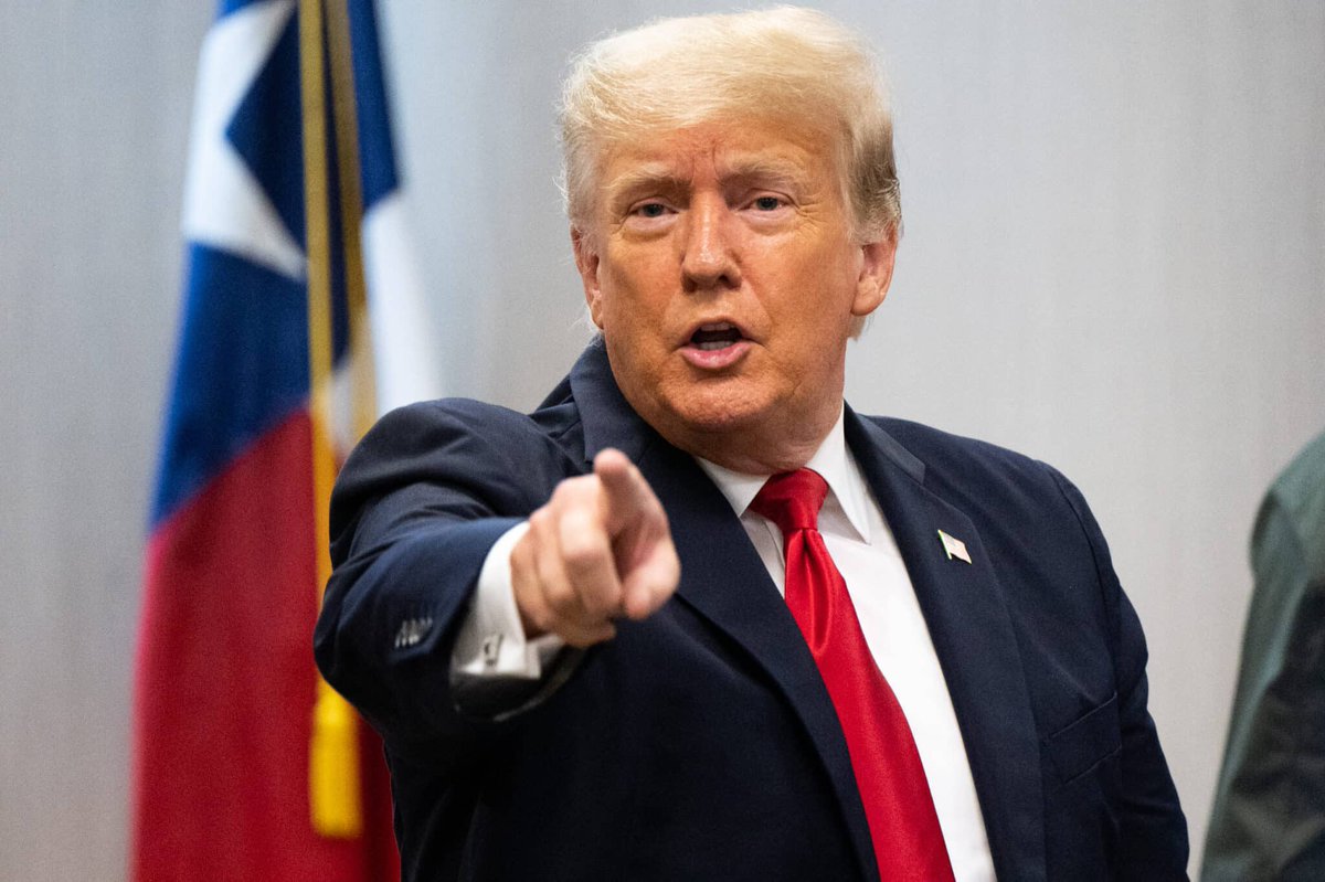 inakiigutierrez's tweet photo. Trump firmó 7 tratados de paz. Llevó tranquilidad a medio oriente, sentó en una mesa a Israel y Emiratos Árabes y habló cara a cara con Kim Jong Un en Corea del Norte. Primer presidente en 100 años en no iniciar una guerra. Pero el Nobel de la Paz fue para Obama. Vergüenza. https://t.co/wrci6PQrmE