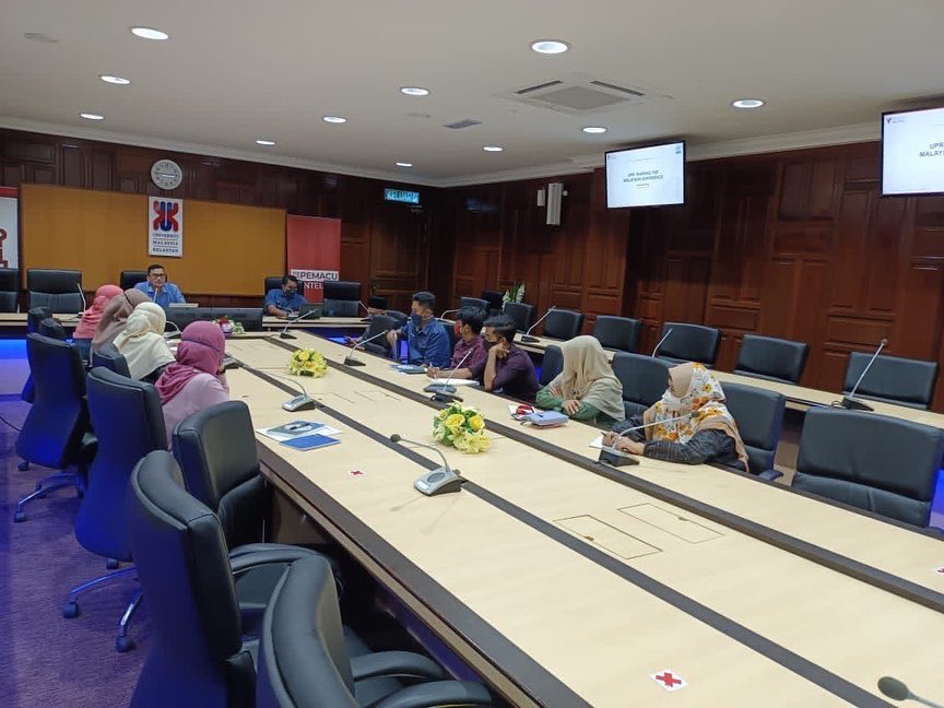 CenthraM's tweet photo. Recently, #CENTHRA organised a half day session on the #UNHRC #UPR mechanism at UM Kelantan, with the cooperation of #InsPek, Institut Masa Depan Malaysia (#MASA) and Majlis Agama Islam Wilayah Persekutuan (#MAIWP).
Please visit our FB page for more.
https://t.co/JAZeEx4kSK https://t.co/snVFB47ree