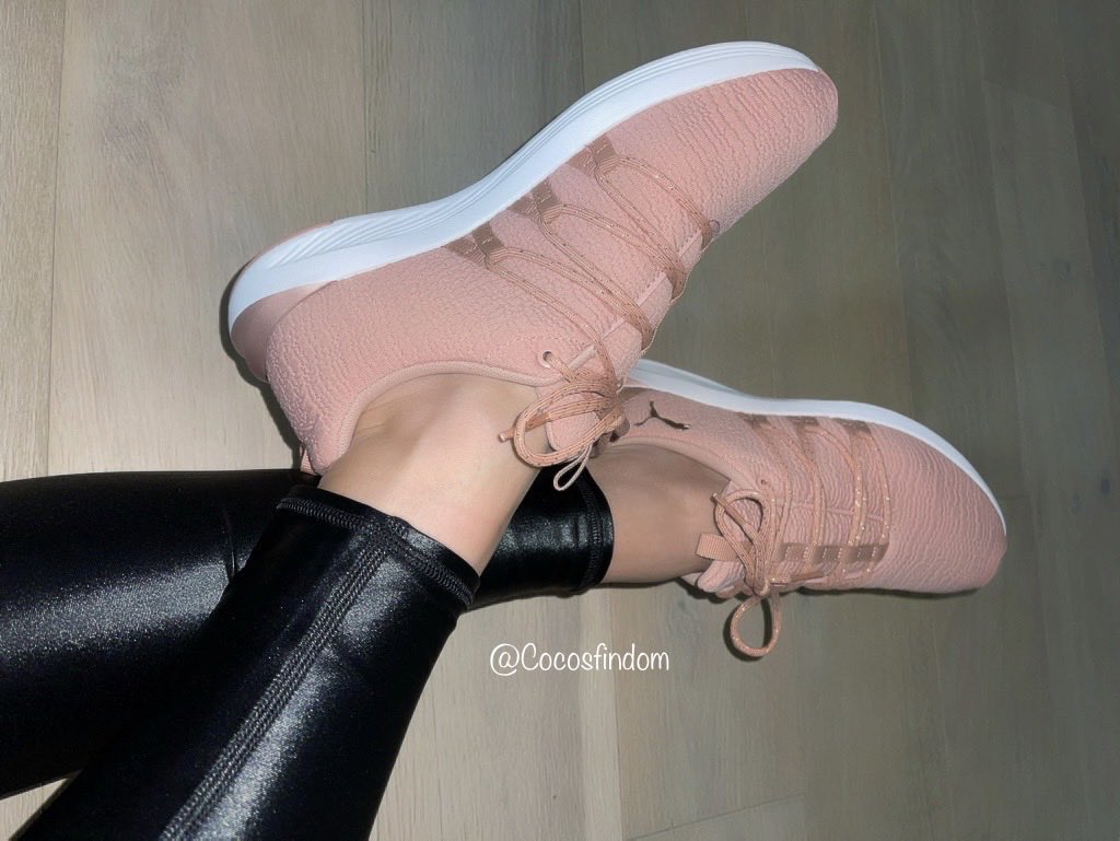 CocosFindom's tweet photo. New pumas from sneaker bitch. I know how badly you need to sniff, 👃 beta bitch. https://t.co/MZAolTPQS3