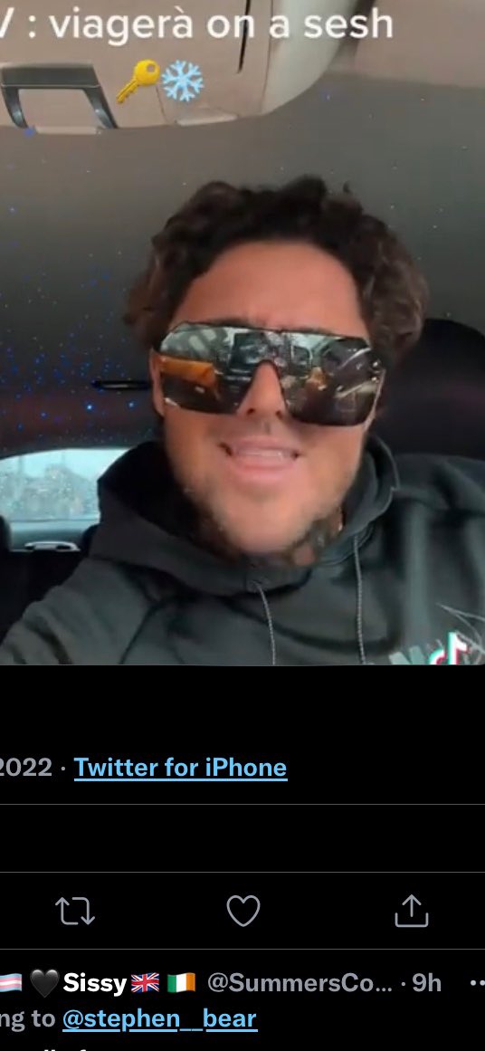 BearsChin's tweet photo. @MsMarple10 Hilarious Marps 😂😂😂. Have you also noticed what a fat little bloater he's become and the fecking chin is unreal. He's the most desperate person I think I've ever witnessed. You'd think they'd be having the best life ever with all the money they supposedly have https://t.co/iqUjhBQ8Xn