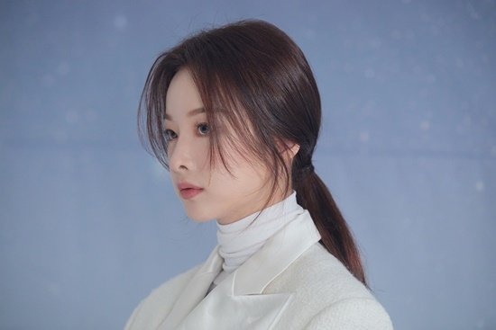 wtexid's tweet image. D-day! #SoljiFirstLetter drops today, 6pm KST