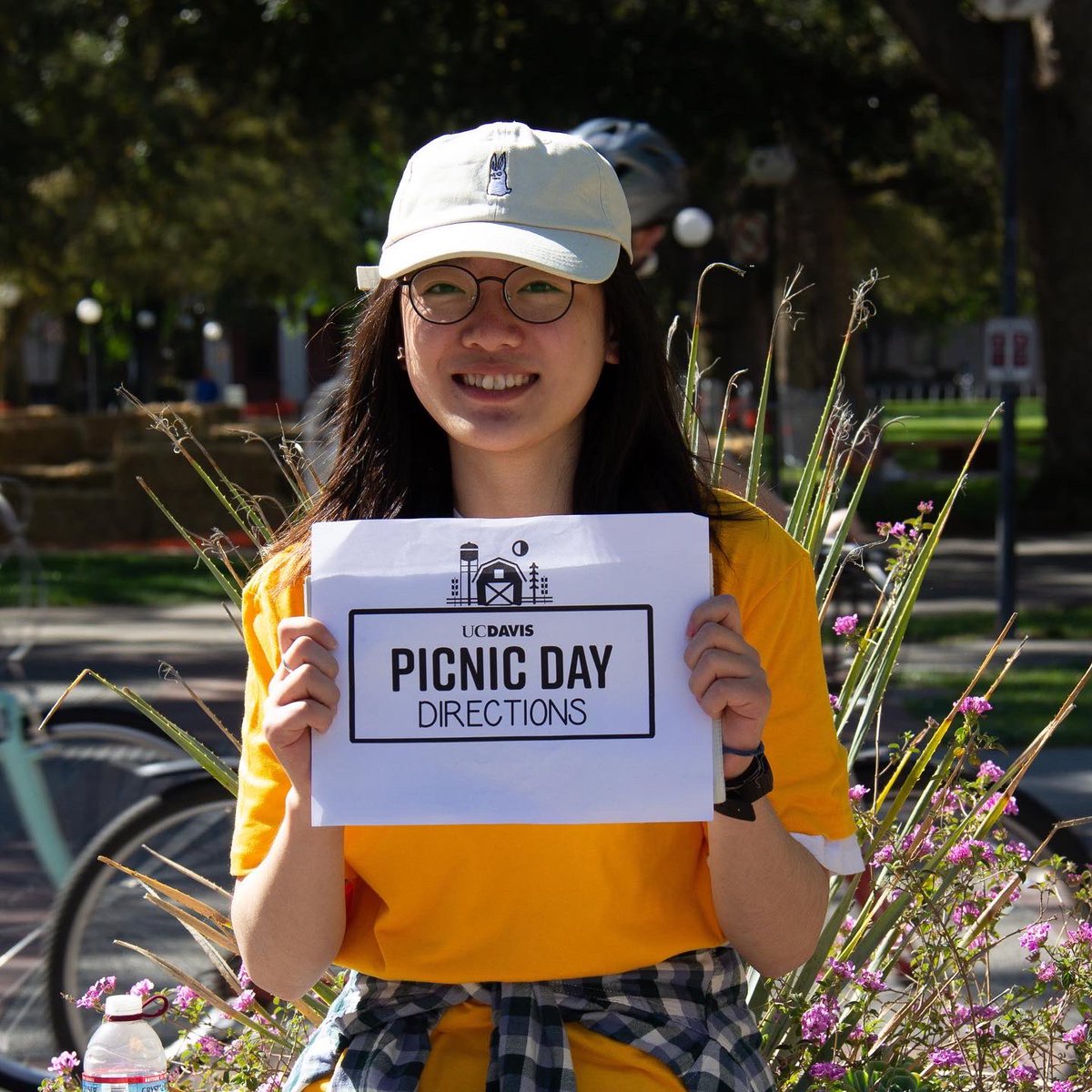 ucdpicnicday's tweet photo. Want to be a part of the largest student-run event in the nation? 🤩
We are looking for volunteers for the day of Picnic Day on April 23! Volunteers will get a free t-shirt for a 2-hour commitment.
Sign-up at https://t.co/drE07p7kSX!
#PicnicDay108 #RediscoveringTomorrow #ASUCD https://t.co/F5eRrNMgsn