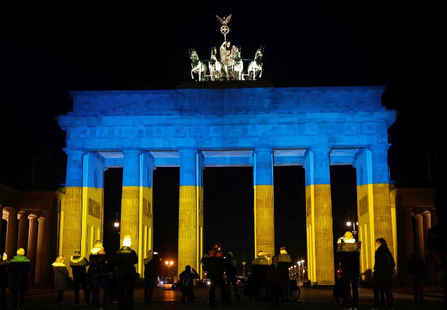The Brandenburg Gate is illuminated in Ukrainian national colors, in Berlin, Germany. 

Image: REUTERS/Michele Tantussi